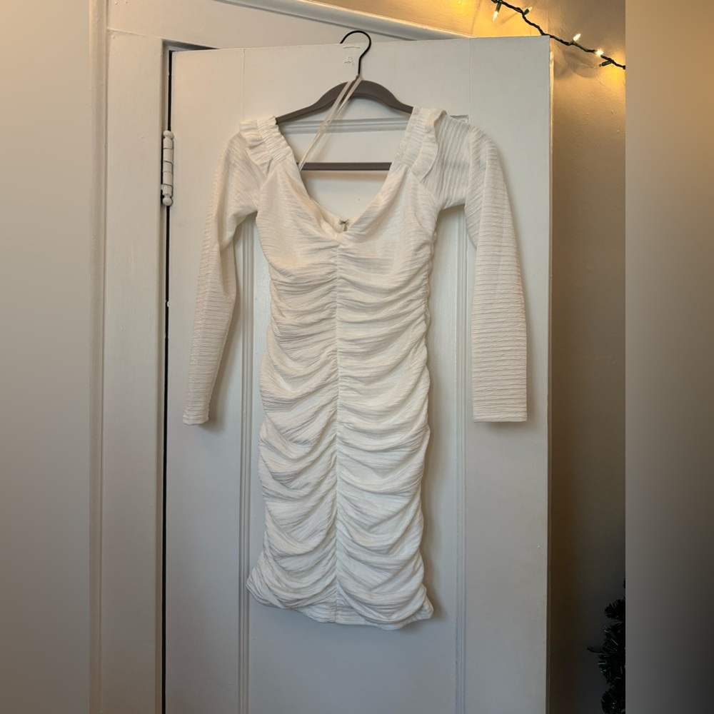 Never Worn White Dress From Hello Molly-Size Small
